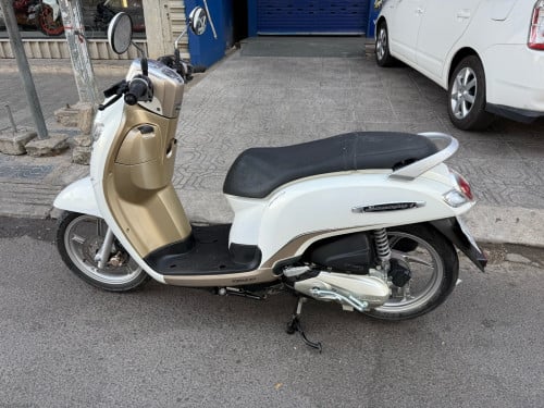 Honda scooyi company NCX