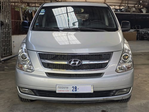 Hyundai Starex 2011