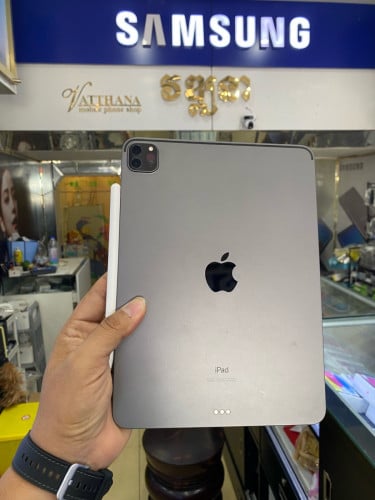 iPad Pro 11 (M4)2T SIM មាន ធានា1ឆ្មាំ មាន pencil pro free