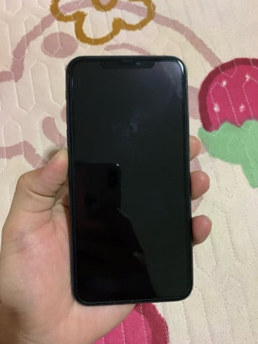 iPhone 11Pro Max 64G 200$ ស្អាតអត់ដែលជួសជុលកម្មវិធីដំណើរការទាំងអស់