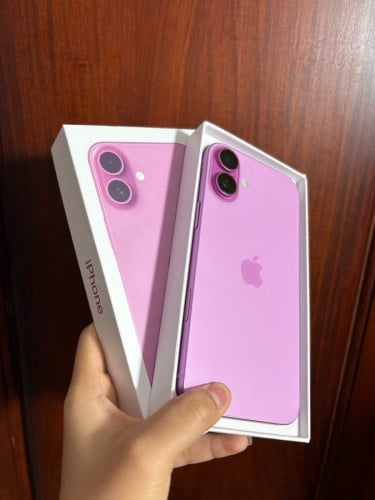 iPhone 16 blus free មួយ set