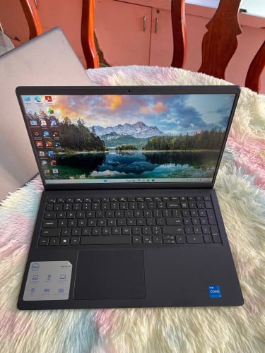 Laptop Dell Inspiron  3530 i5-1334U 8GB / 512GB  15.6 " Touch  Full HD New $458