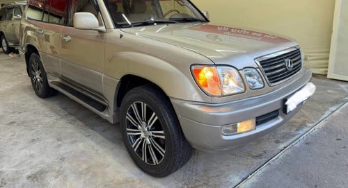 LEXUS 470  ឆ្នាំ2001សាំង V8