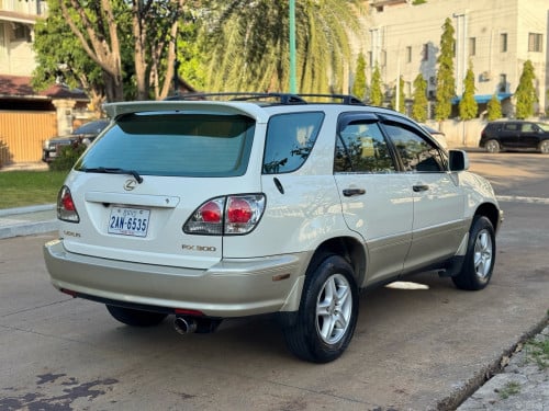 LEXUS .99 - ប៉ុង​.1 ឡានថ្មី