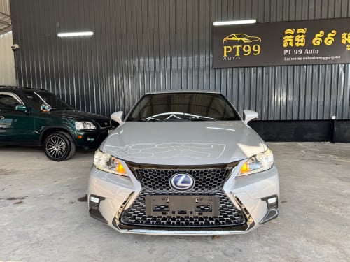 LEXUS CT200H 2012 Full Option គុជ៣ ពណ៍ប្រាក់ ឡើងកាង 2021