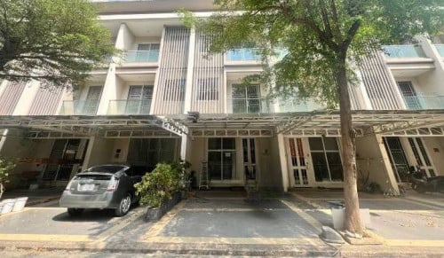 Link House For Rent at Borey Chip Mong Sen Sok