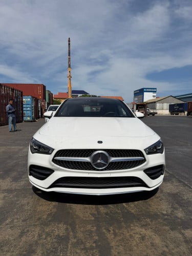 Mercedes Benz CLA250 AMG Full Option ឡានDealer ថ្នាំសុីនមួយជុំ ទើបទំលាក់ ក្រដាសពន្ធ Spec USA