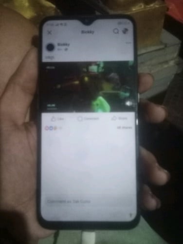 oppo F11 អេក្រង់ហ្សីនថ្មកាន់