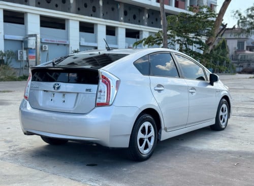 prius .012 - options .3 ឡានថ្មី