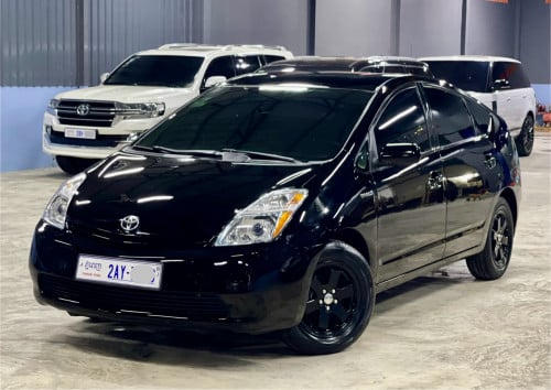 Prius 04 H/f ខ្មៅរលើបរលោង ឡានស្អាត