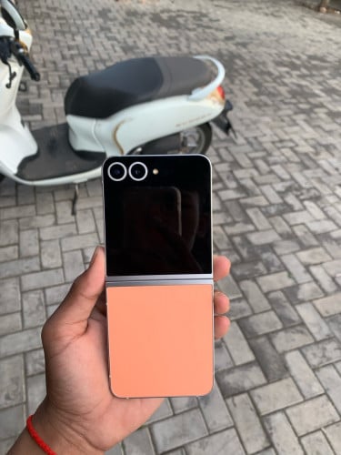 Samsung Galaxy Z Flip 6/256G😍🎉📥🎁