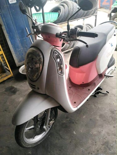 scoopy 016 តម្លៃ780$ចុះបានតិចតួច