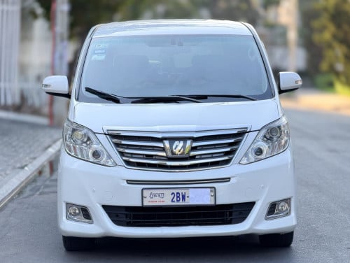 TOYOTA AlPHARD 012 ក្នុងលឿង គូទក្រោយបឺត កៅអីម៉ាស្សាVIP ទឹកថ្នាំហ្សុីន90%( ប្រភេទឡានរៀបចំហើយ )