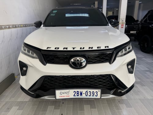Toyota Fortuner 2023 ម្ចាស់ដើមហ្សុីនមួយជុំ 30000km