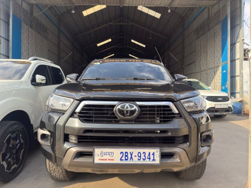 Toyota Hilux Vigo 2011 ឡេីង Rally 2021