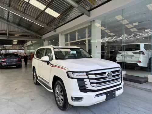 Toyota Land Cruiser VXR ឡានមកពីអារ៉ាប់