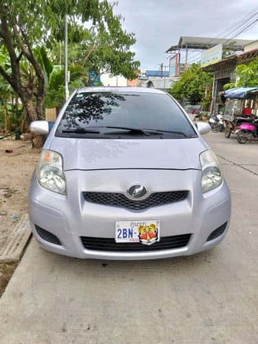 Toyota Vitz ឆ្នាំ08ពណ៍ទឹកប្រាក់(ប្រើស្មាតឃី)ឡានស្អាតអត់បុកអត់ប៉ះលក់