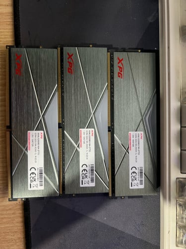 XPG DDR4 8Gx3 3200MT