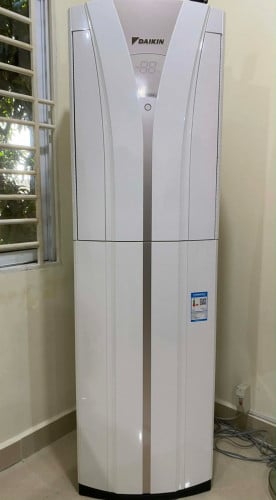 ម៉ាសុីនត្រជាក់ បញ្ឈរ