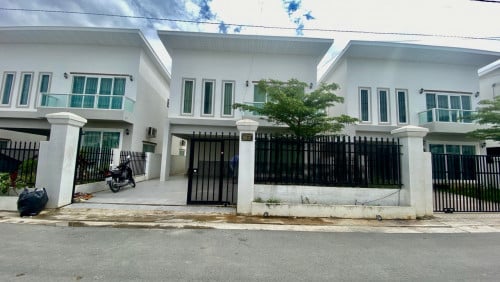 ផ្ទះ​សំរាប់​ជួល​