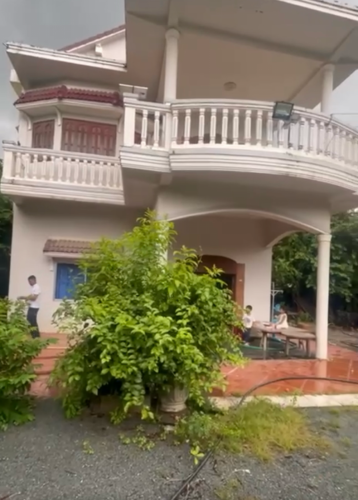 ដី​ និងផ្ទះលក់​បន្ទាន់​ មួយការ៉េ33$