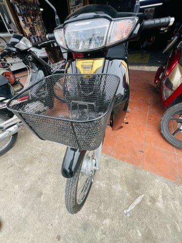 ម៉ូតូ​ស្អាត​ម្ចាស់​ដេីមផ្ទាល់​