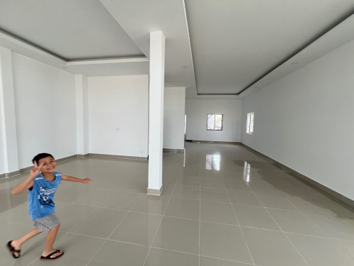 ផ្ទះកែង២ល្វេង ប្លងរឹង