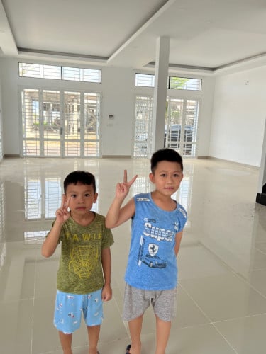 ផ្ទះកែង២ល្វេង ប្លងរឹង