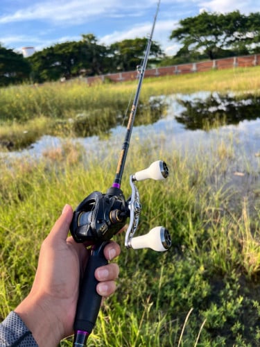 ខ្ចិល​យាយច្រេីន​ សាកសួរបានបងៗ