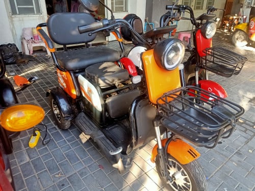 ម៉ូតូកង់បីអគ្គីសនី 1ទឹកតែថ្មីខ្លាំង, ដូអាគុយបកកេះជួន