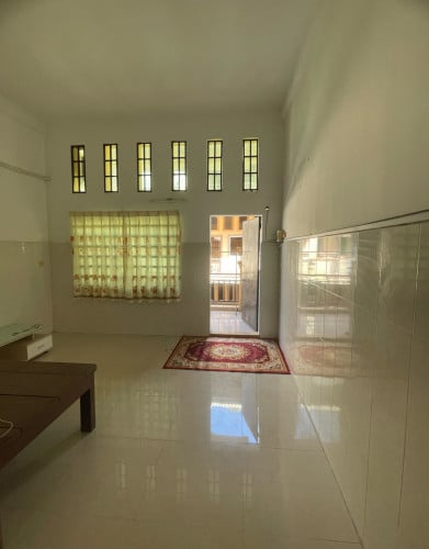 ផ្ទះល្វែងជួលជាន់ទី1 តំលៃ 150$