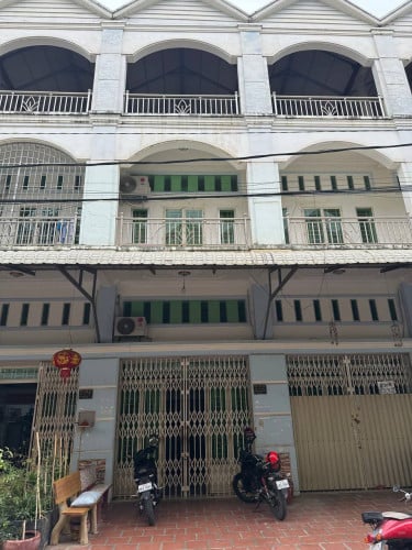 ផ្ទះលក់នៅជិតជីកម៉ុង271 (Tel: 070 68 97 98, 078 95 92 82)