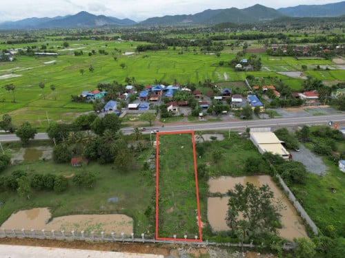 ដីលក់ជាប់ផ្លូវជាតិលេខ 4