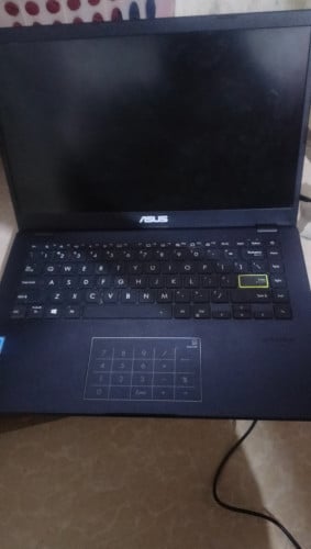 E410M របស់ម្ចាស់ផ្ទាល់ បើកអត់ចេញរូប ម៉ាស៊ីនដំណើរការធម្មតា