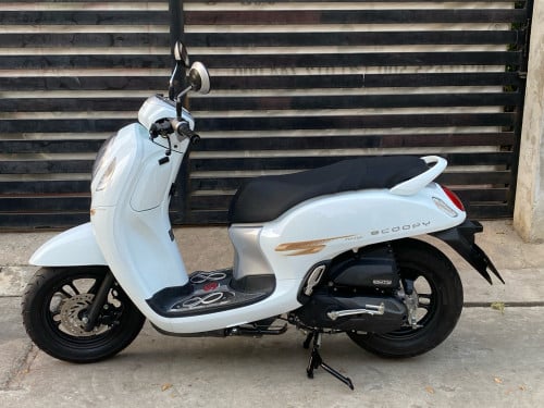 ថ្មីណាស់​ Honda Scoppyi 2023 សាណុំខ្ចី​ 6000km