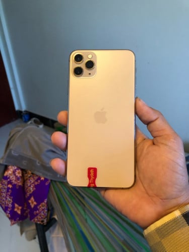 លក់មួយបងៗ iPhone 11 Pro Max 128g ដាក់បានសុីម2ម៉ង កាមេរ៉ាច្បាស់ ប្តូរអេក្រង់ ប្តូរថ្មសុីន 78% កាន់ល្អ