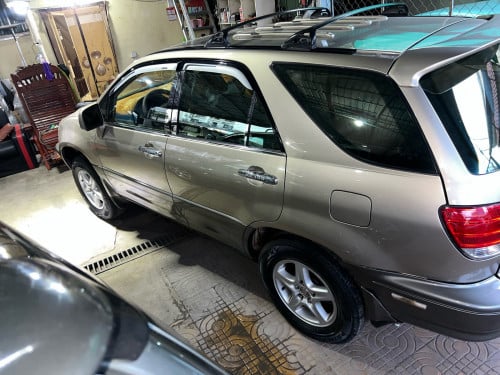 ឡានថ្មី​ Lexus 99 p1