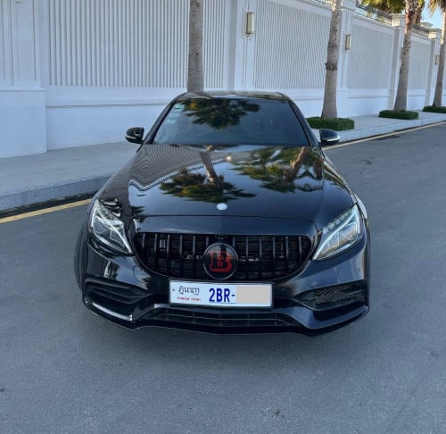 សួស្តី បងងៗ ស្តុកថ្មី Mercedes Benz C300 AMG full option ឡានស្អាត