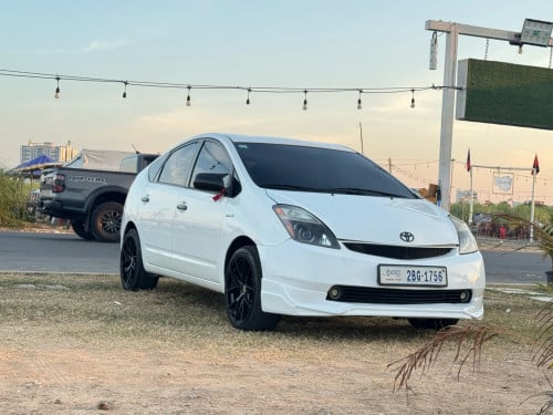 លក់pirus 2007 ស Full Options 11800$ ជិះផ្ទាល់ឡានស្អាតជិះតែក្នុងក្រុង