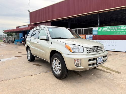#ឡានលក់​ RAV4 ឆ្នាំ០១​ ប៉ុង១​ តំលៃ8500$ចរចារ