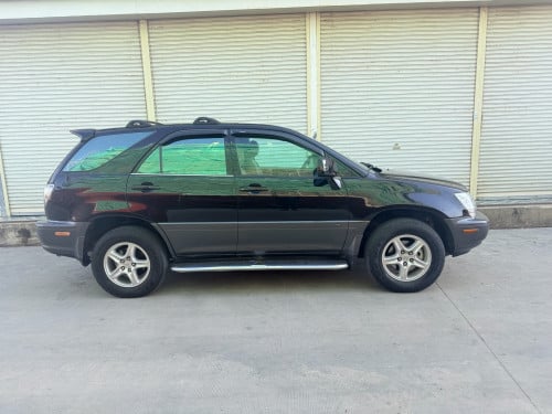 ឡានលក់RX300ឆ្នាំ99ប៉ុង1ឡើង01ម្ចាស់ដើមឡានស្អាតនៅសុិនមួយជុំម៉ាសុីនស្ងាត់ក្នុងថ្មីបាត់ខ្ចីឡានប្រើផ្ទល់