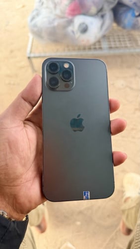 12promax LLa 128G នៅស្អាត97%