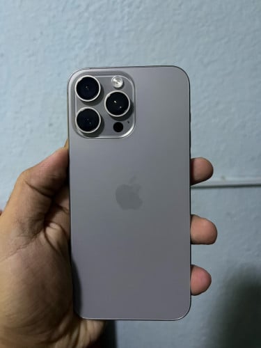 15 Pro Max 256G 470$