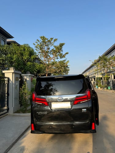 Alphard 2018 Loung