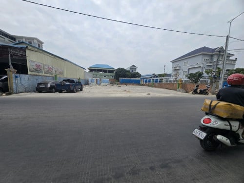 Business land20×53 near Chhouk Meas market for rent