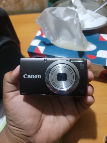 Canon A2400