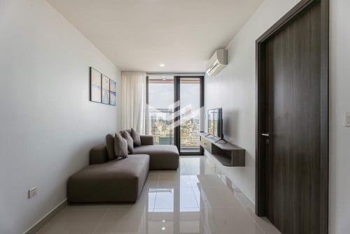 CITY VIEW 2 Bedrooms Condo for RENT at The Peak with Gym and Pool