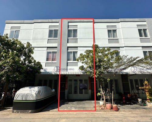 House for sale Urgent at Kur Srav -S360