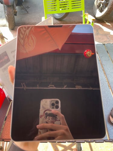 IPad Pro 11Inch 2020 128GB Sim & WIFI 99.99%