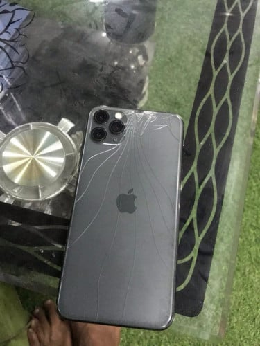 iPhone 11 Pro Max 64GB scan សានុំ បែកខ្នងក្រោយនិងជាំអេក្រង់